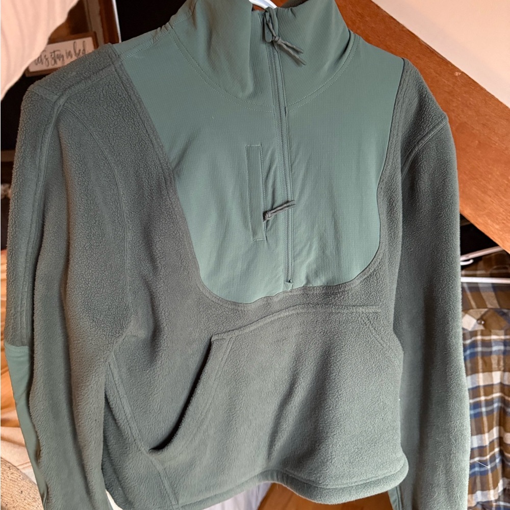 Lululemon Green Half-Zip Fleece Pullover